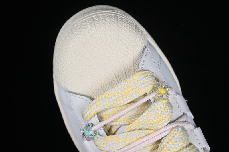 Adidas Originals Superstar W IF1802 Shell Toe Casual Sneakers
