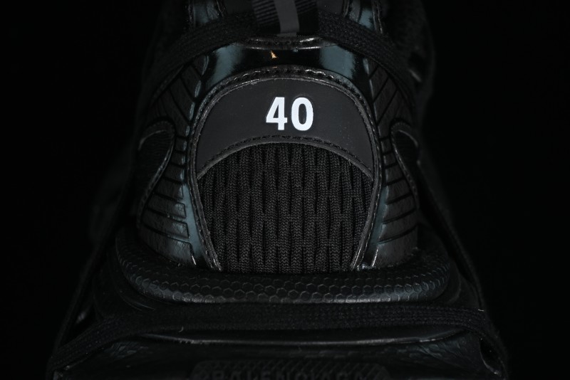 Balenciaga Phantom Sneaker - W3XL11000
