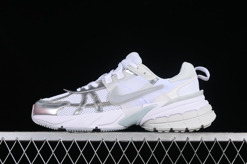 Nike Runtekk V2K Retro Low-Top Running Shoes with Cushlon Midsole and Distressed Effect - FD0736-104