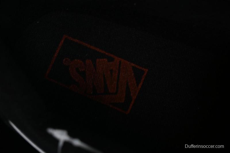 Vans Classics Knu Skool Retro Skate Shoes with Thickened Tongue and Oversized Toe - VN0009QCB9P