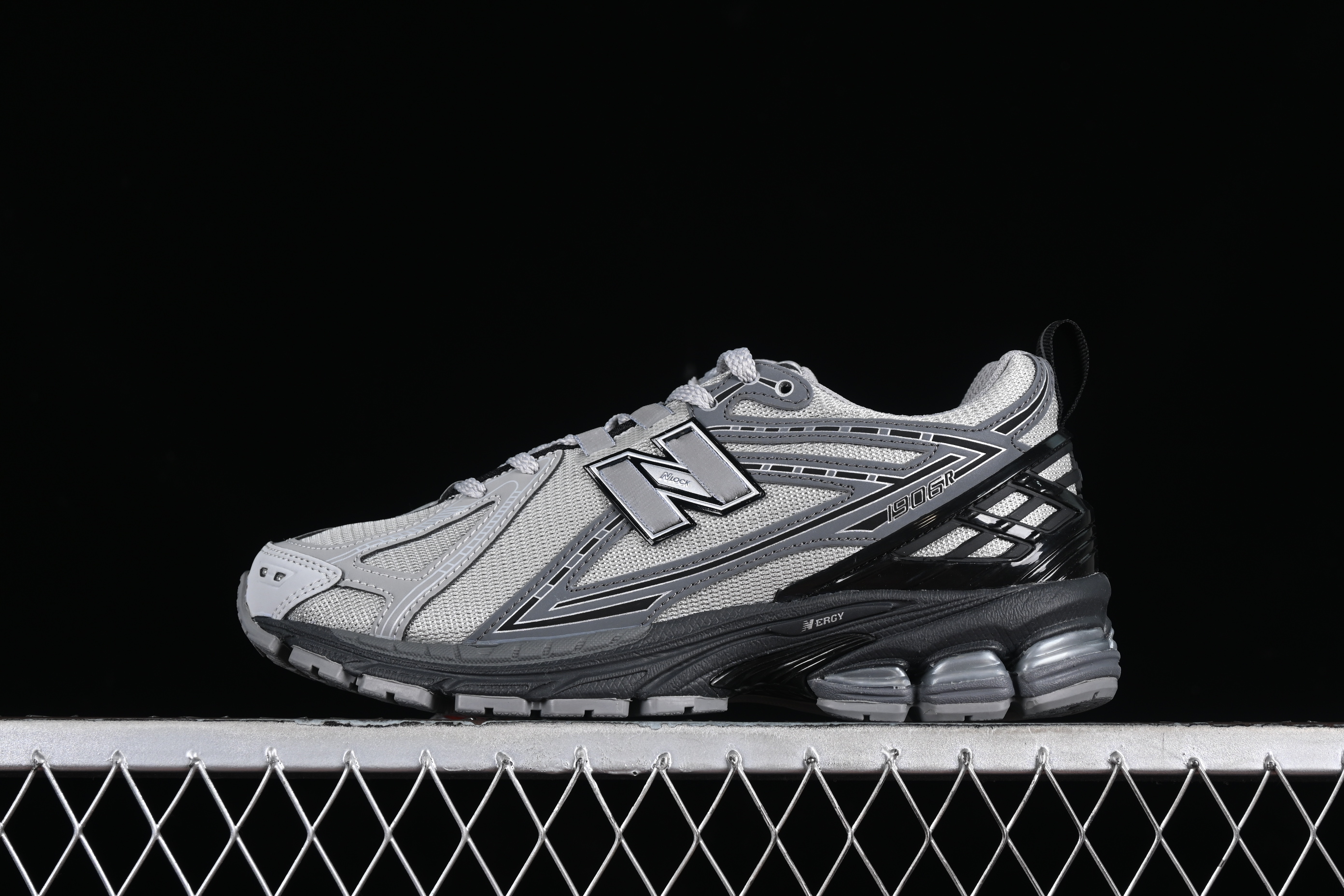 New Balance 1906 Series Retro Dad Style Casual Running Shoes - M1906RHA