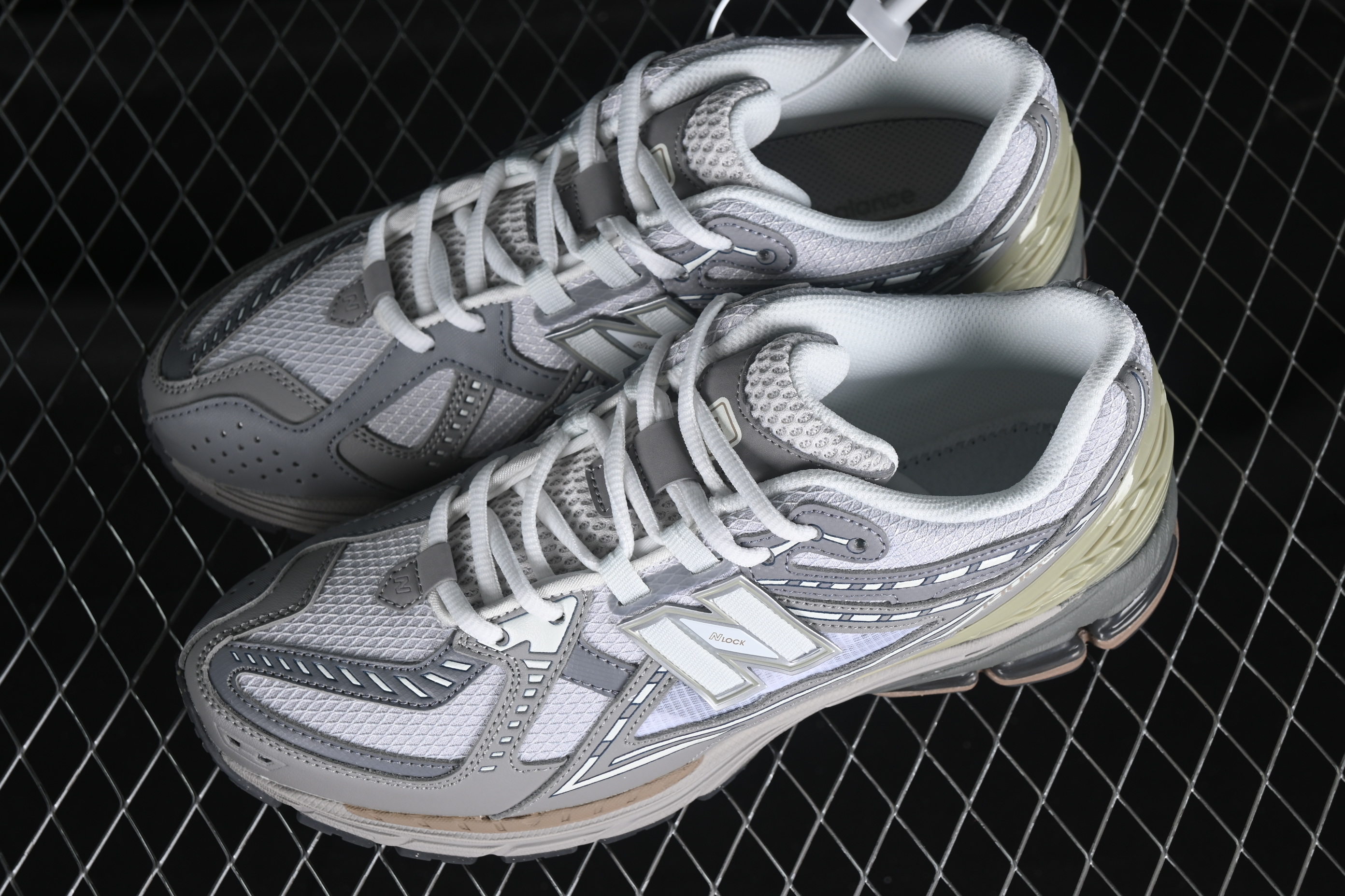 New Balance 1906 Series Retro Dad Style Casual Running Shoes - M1906NB