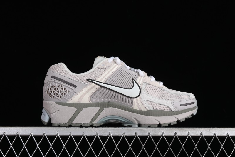Nike Zoom Vomero 5 SP Classic Retro Casual Running Shoes - FZ3653-104