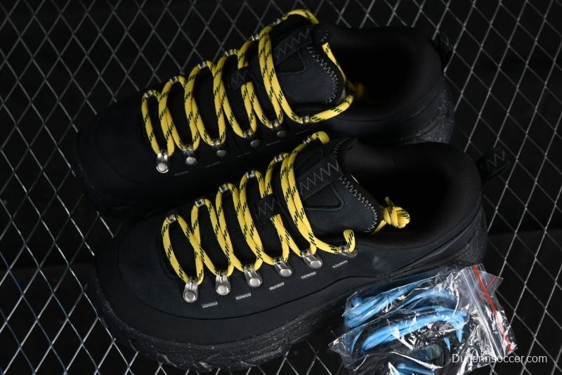 HOKA ONE ONE Tor Summit Low-Top Running Shoes with Geometric Cushioning for Stability and Traction - 1147952 BBLC