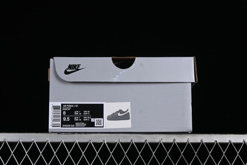 Nike Air Force 1 '07 Low Classic Lace-Up Casual Sneakers in Black & White - ZH0316-018