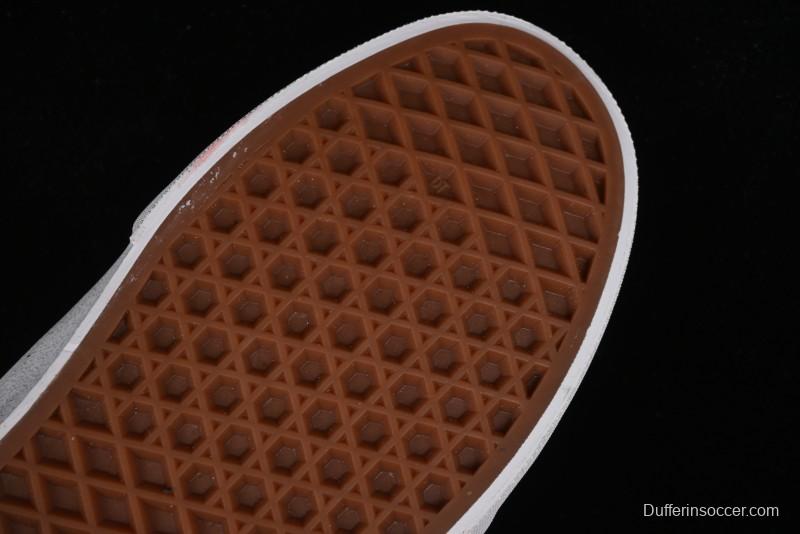 Vans Knu Skool Low-Top Retro Casual Vulcanized Slip-On Sneakers in Black White Yellow - VN000D6C6RJ