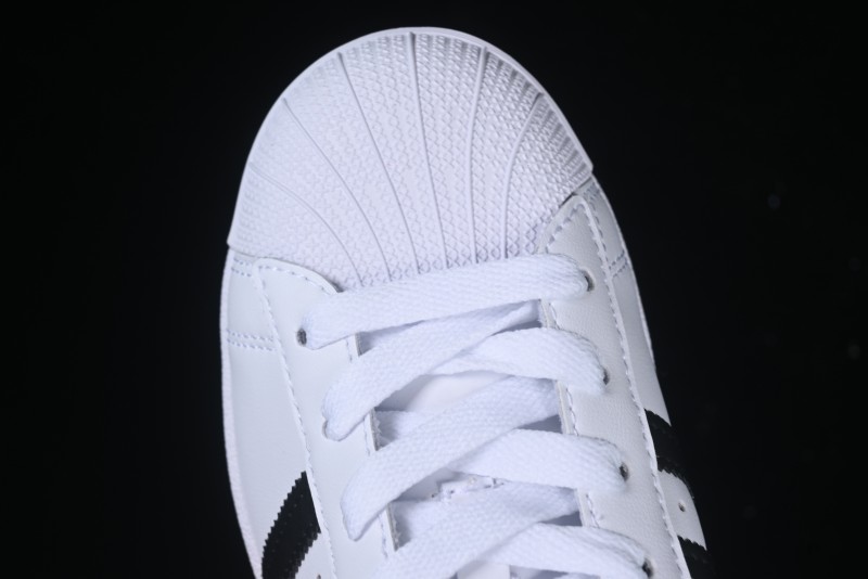 Adidas Superstar II IH8659 Casual Sneakers with Shell Toe Design