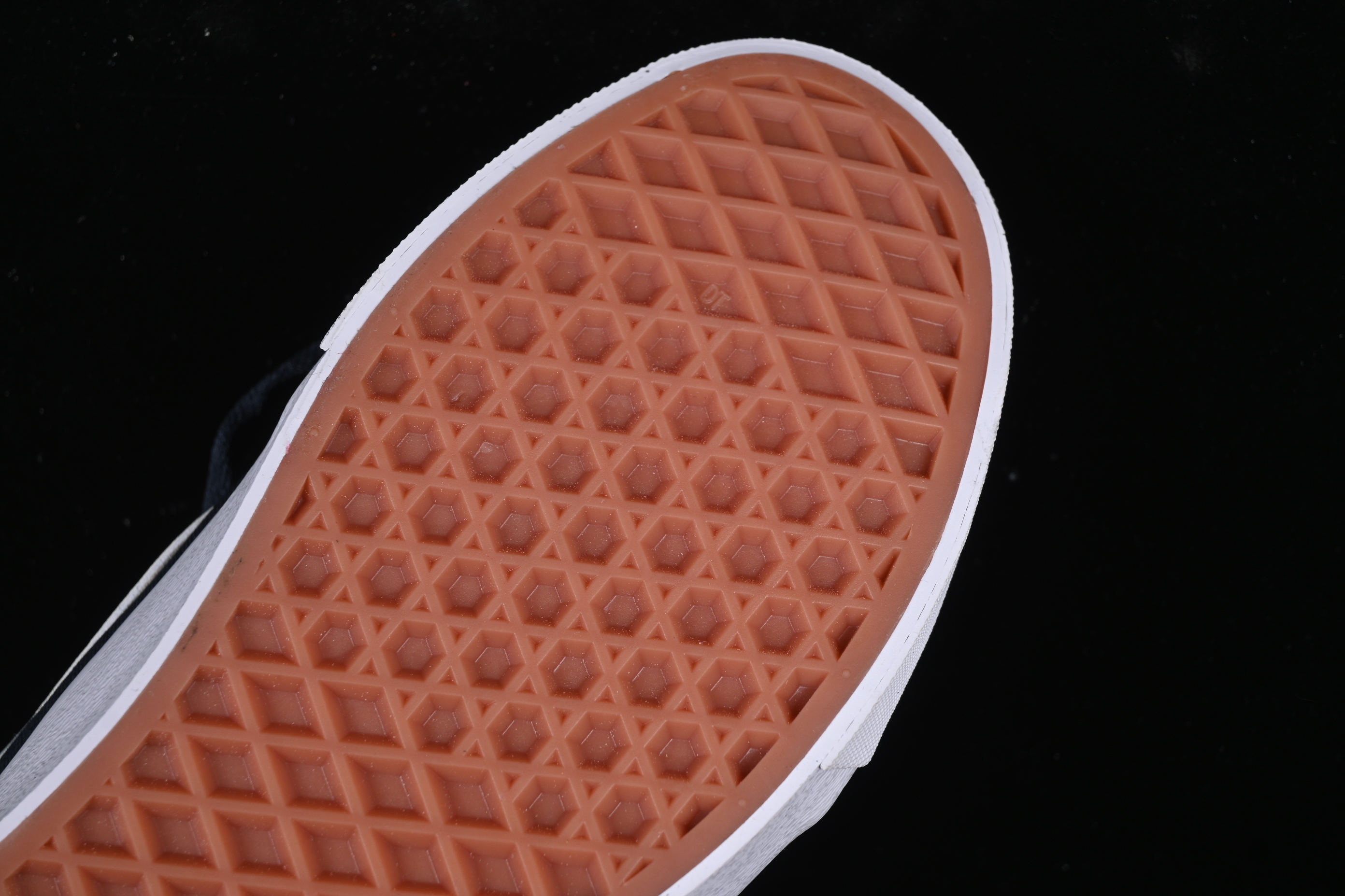 Vans Knu Skool Low-Top Retro Chunky Sneakers - VN000D6CJBL