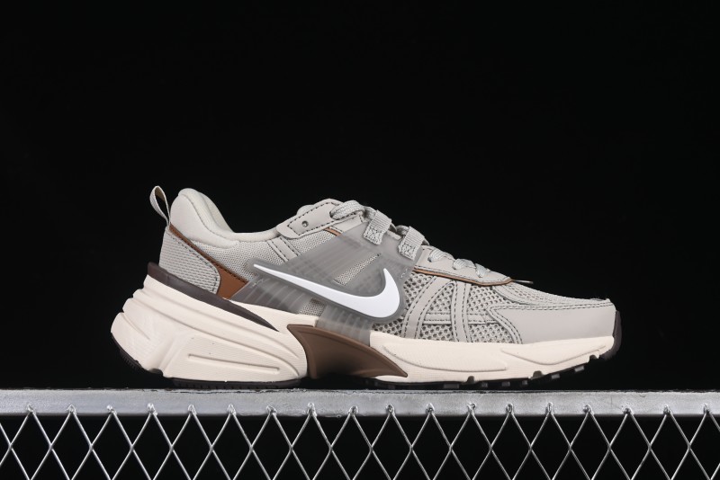Nike Runtekk Run Retro Low-Top Running Shoes with Cushlon Midsole and Anti-Slip Design - FN0738-107