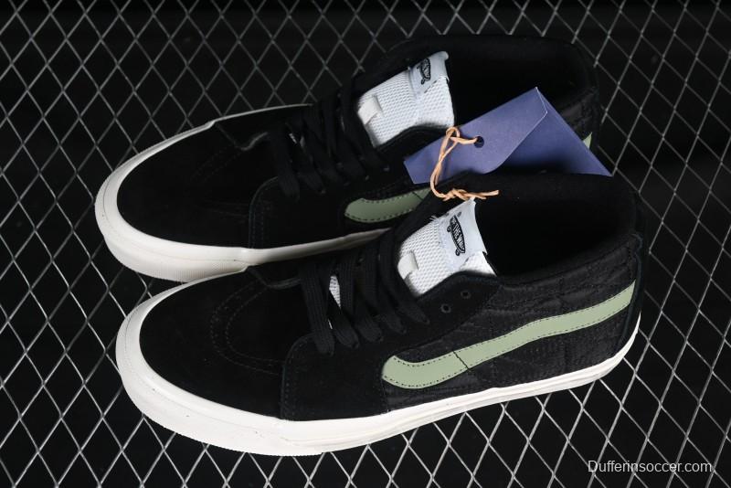 Vans Premium Sk8-Mid Retro Casual Mid-Top Skate Shoes with Checkerboard Design - VN000CQQBLK