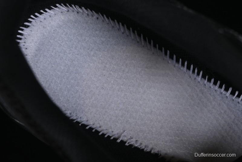 New Balance 740 Black and Silver Retro Running Sneakers for Men