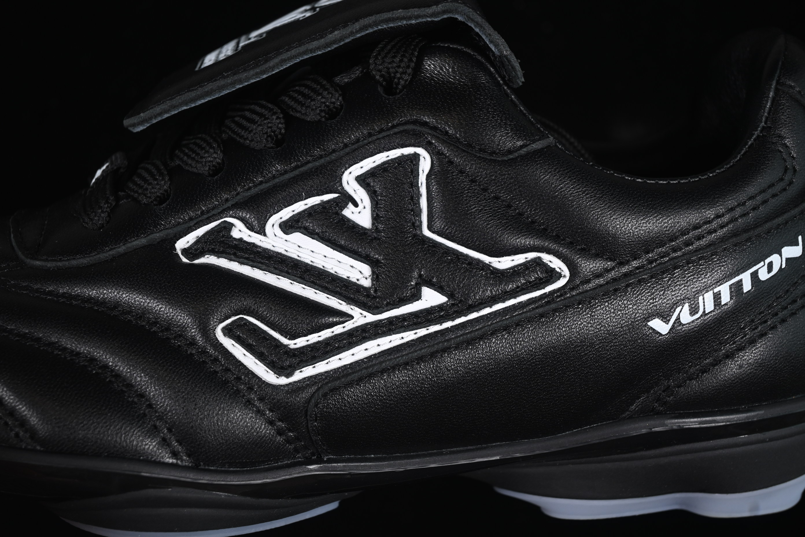 Louis Vuitton Footprint Soccer Low-Top Lifestyle Casual Shoes Round Toe Lace-Up - AJF6