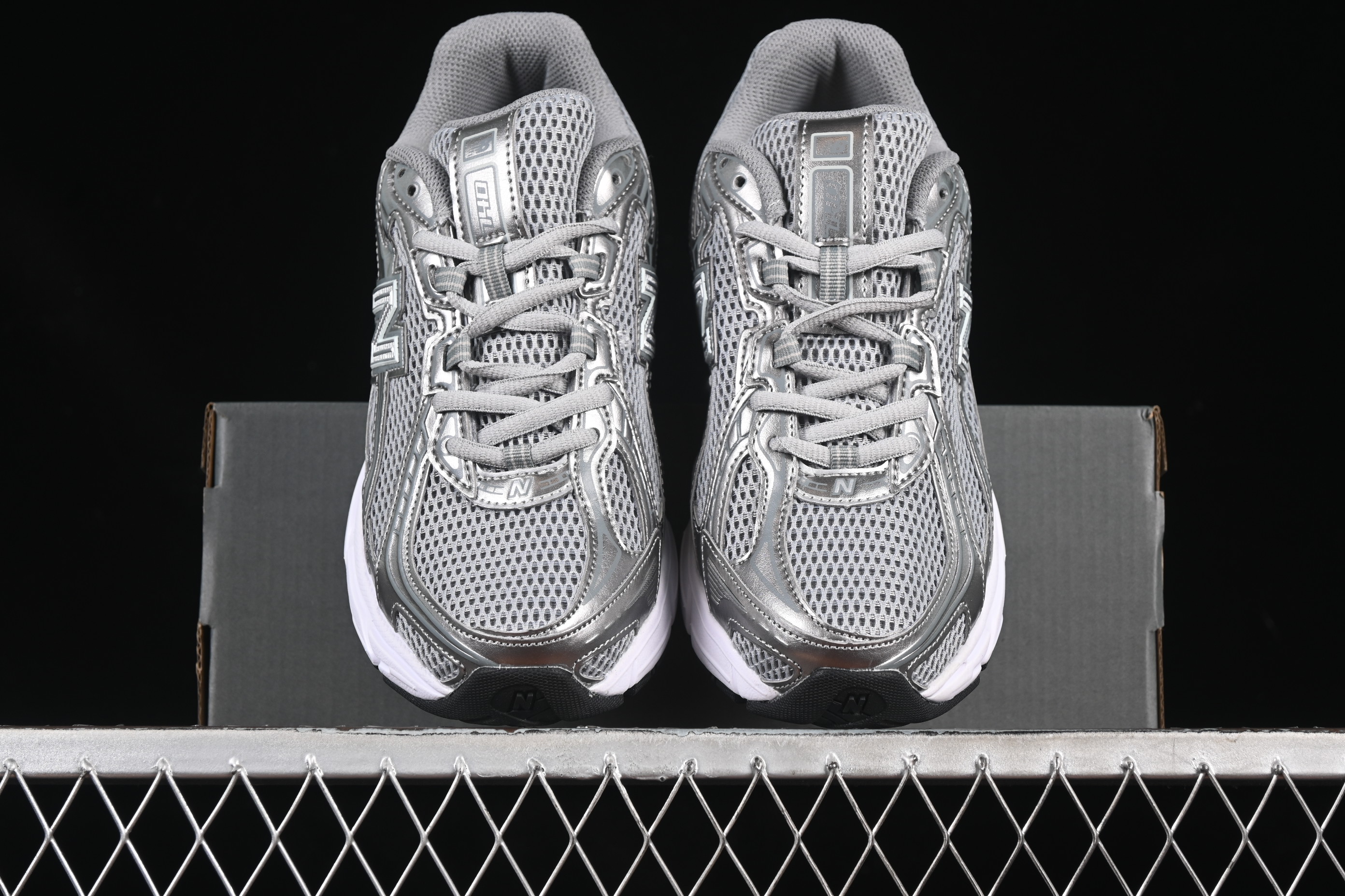 New Balance 740 Series Retro Dad Style Casual Sports Running Shoes - U740SG2