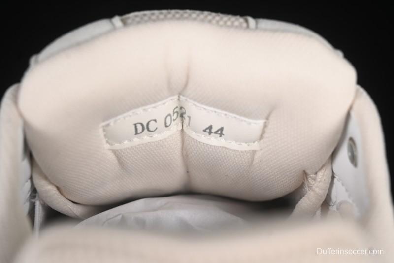 Dior B30 Sneakers with CD Logo Detail - AJE5