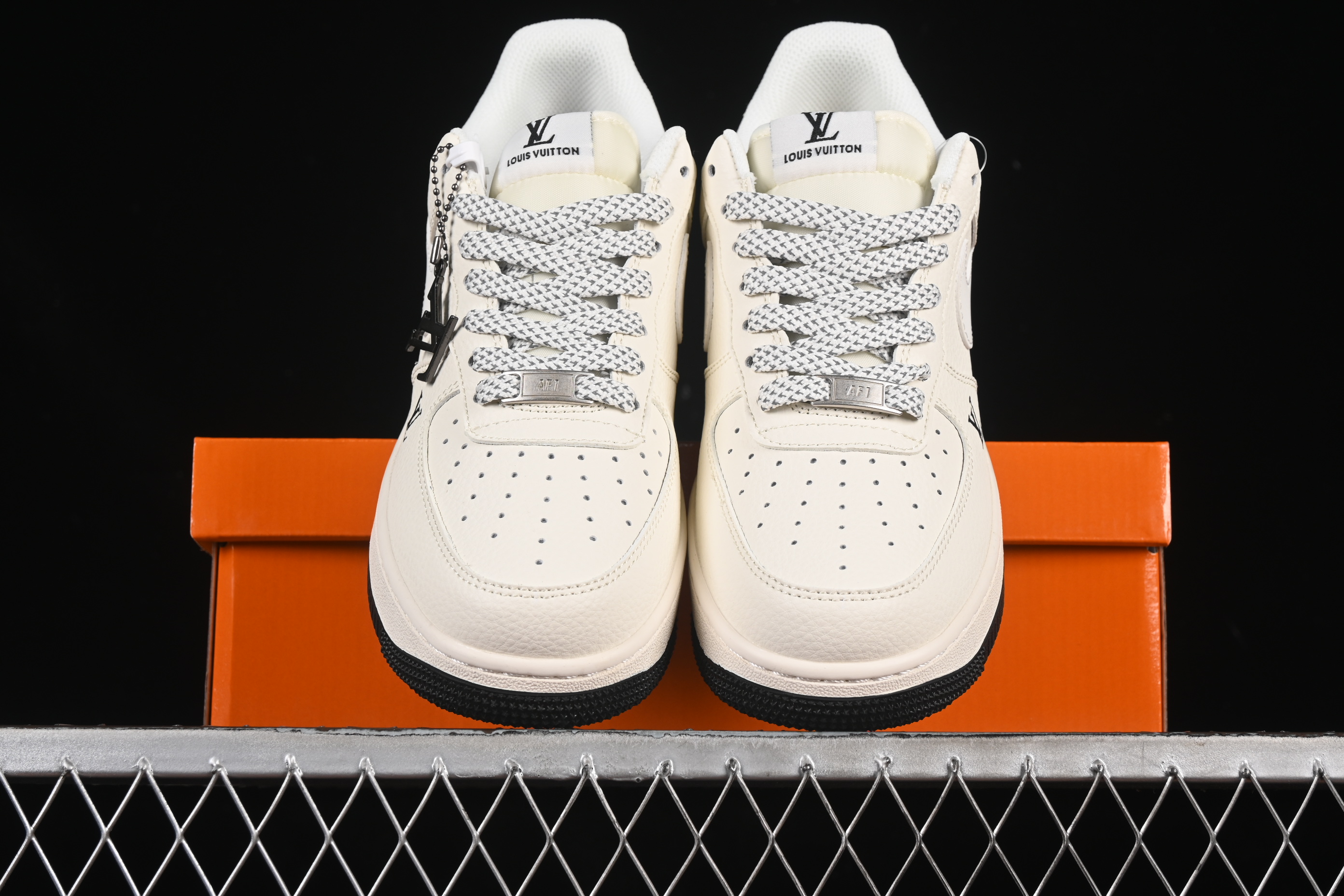 Nike Air Force 1'07 Low LV Collaboration Off-White Black Sole Casual Sneakers - XX3168-139