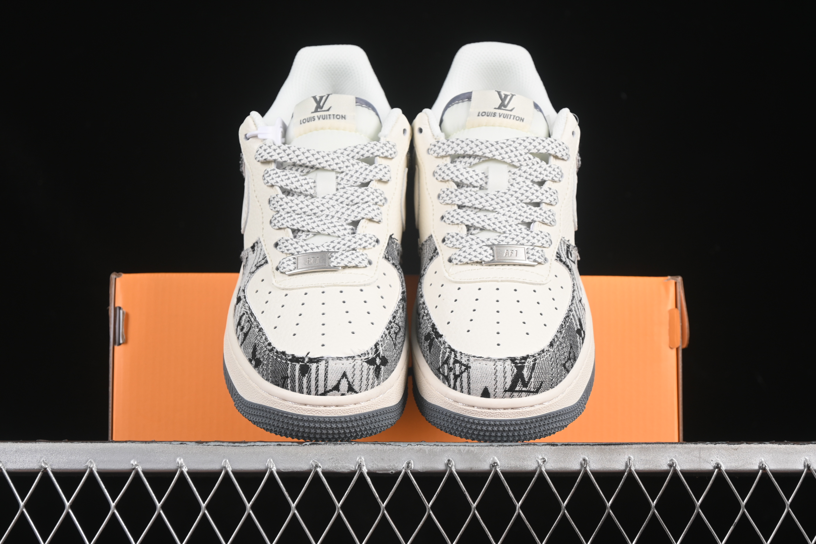 Nike Air Force 1 '07 Low LV Collaboration Black Grey Printed Denim Casual Sneakers - XS1958-587