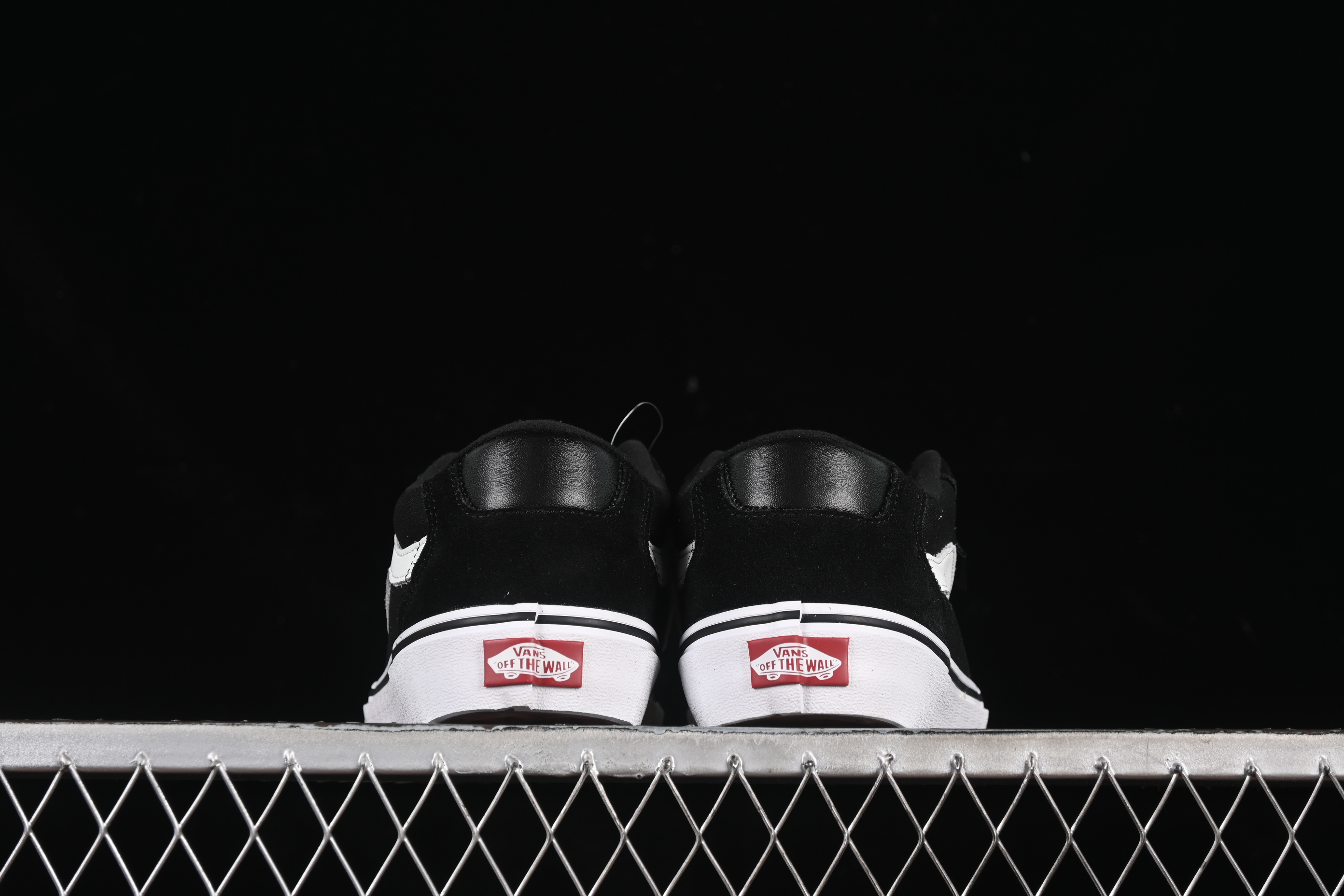 Vans Faulkner Low Top Casual Skate Shoes - VN000SJVC4R