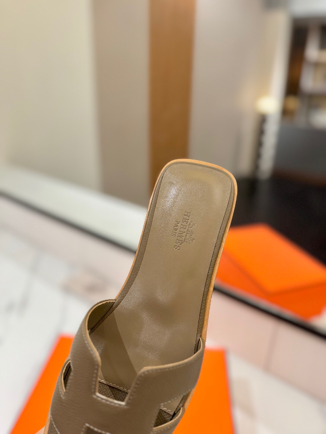 2025 Women Hermès Light Brown Leather Slippers