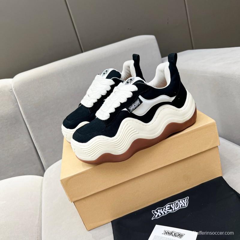 2025 Unisex HEYDAY Black White Canvas Suede Wave Pattern Sneakers KFY00260