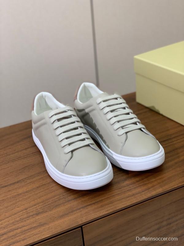 2025 Unisex Brunello Cucinelli Light Grey Leather Casual Sneakers Handcrafted KFY00310