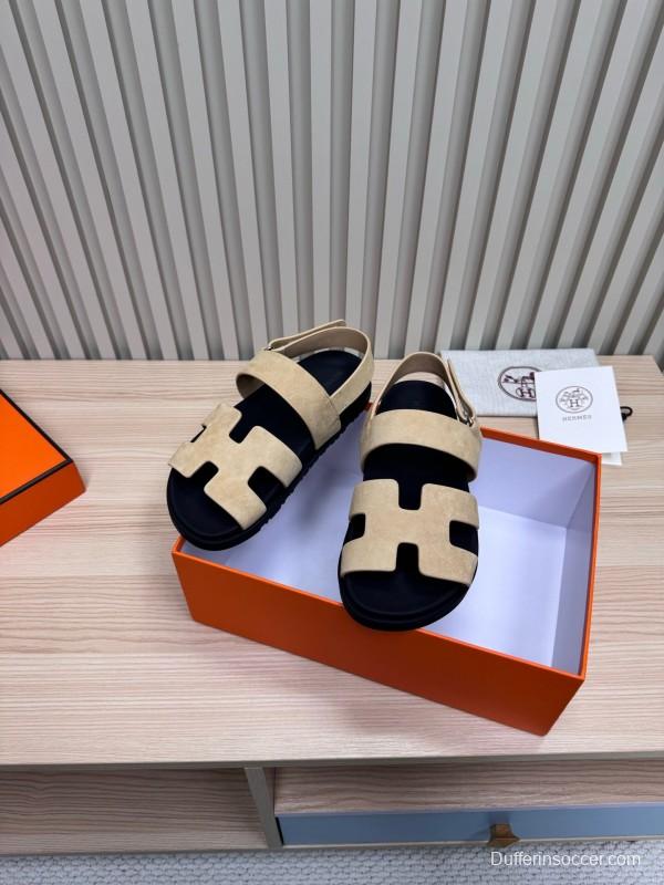 2025 Slippers Hermès Beige Black Suede Leather Sandals