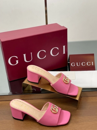 2025 Women Gucci Pink Lambskin Mid Heel Crystal GG Buckle Slide LY00280
