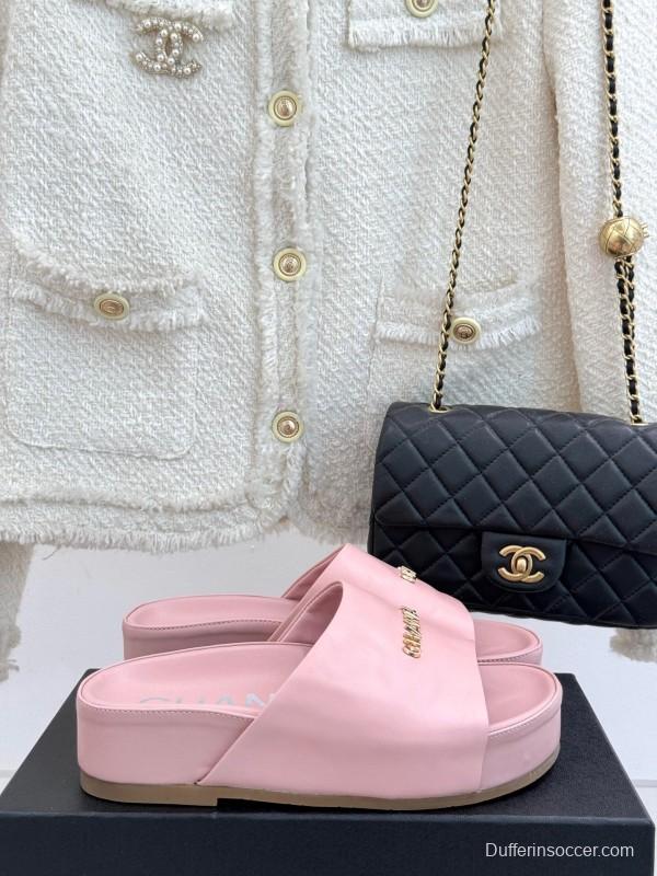 2025 Slippers Chanel Pink Leather Slippers
