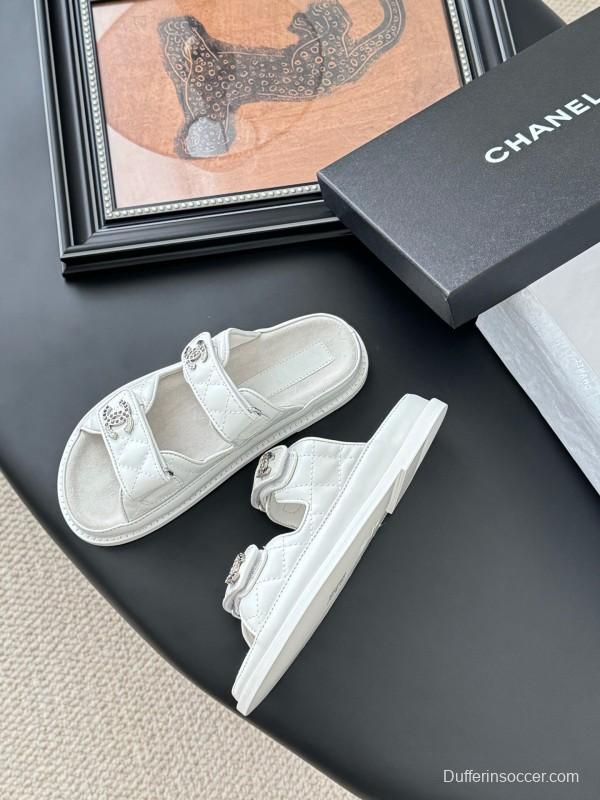 2025 Women Chanel White Leather Slippers LY00310