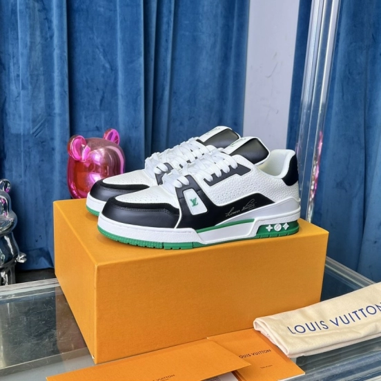 2025 Unisex Louis Vuitton White Black Green Leather Trainer