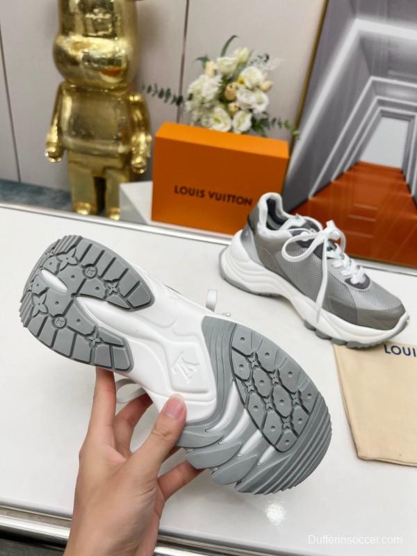 2025 Unisex Louis Vuitton Grey White Mesh Leather Sneakers Monogram LY00340