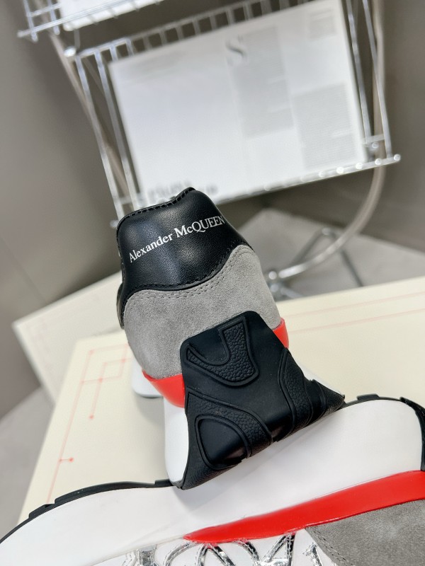 2024 Unisex Alexander McQueen White Black Grey Red Leather Sheepskin Sneakers MJ00370