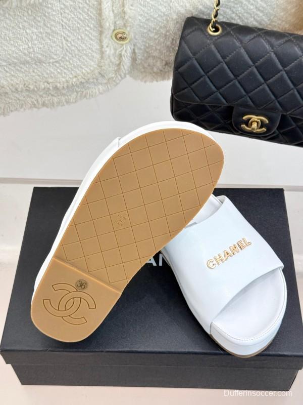 2025 Slippers Chanel White Leather Slippers KFY00250