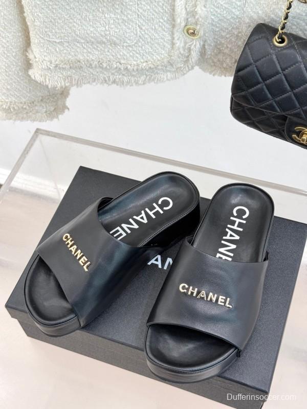 2025 Slippers Chanel Black Leather Slippers KFY00250