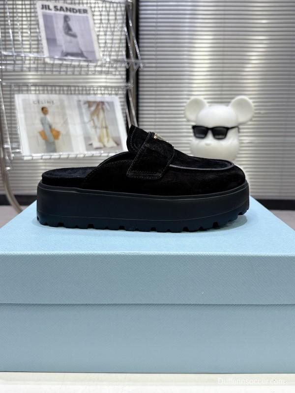 2025 Women Prada Black Velvet Mules