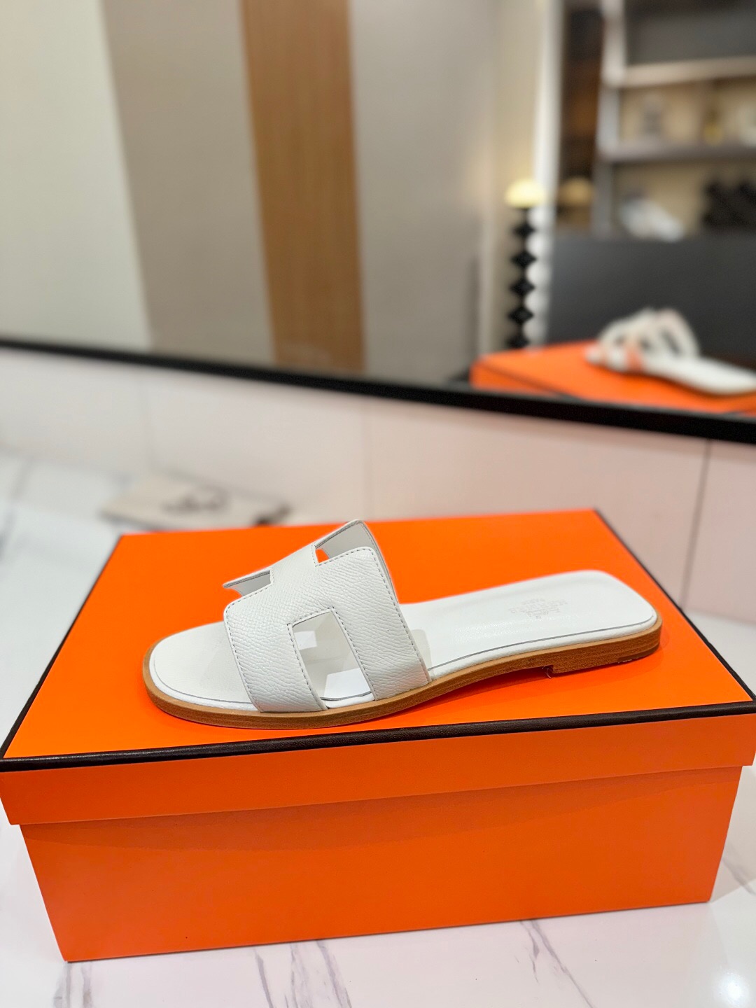 2025 Women Hermès White Leather Slippers
