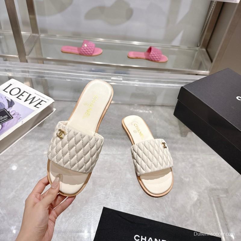 2025 Slippers Chanel White Leather Casual LY00240