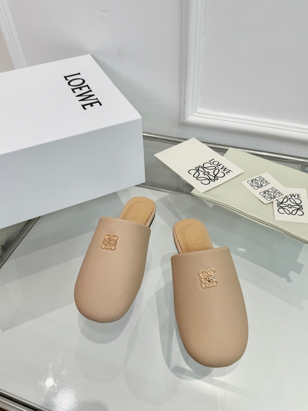 2025 Women Loewe Beige Leather Slippers LY00270