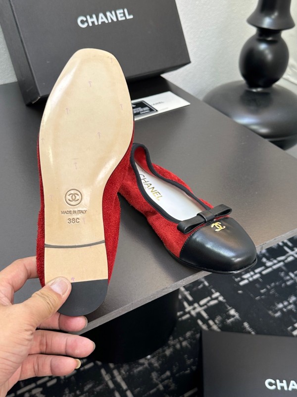 2025 Women CHANEL Red And Black Lambskin Ballet Flats Classic Bow Detail CC Logo LY00360(F)