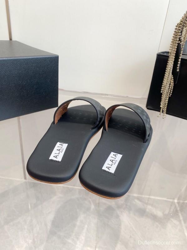 2025 Alaa Black Leather Slippers KFY00280