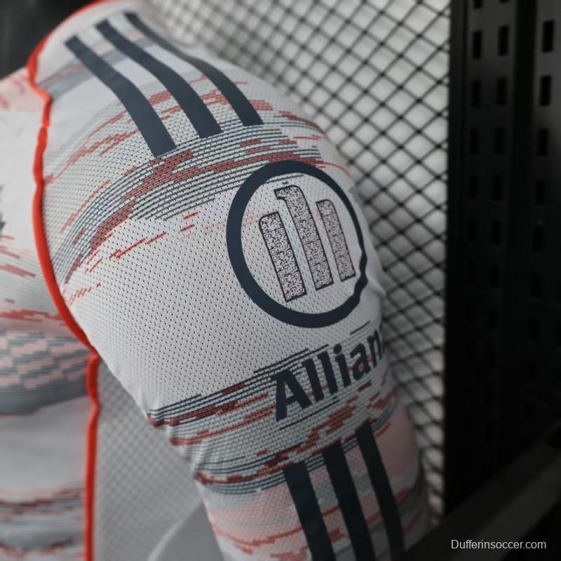 Player Version 25/26 Bayern Munich Away Long Sleeve Jersey