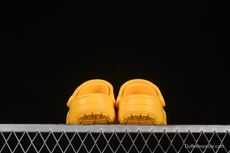 Crocs Classic Two-Way Beach Clog Sandals - B.D4