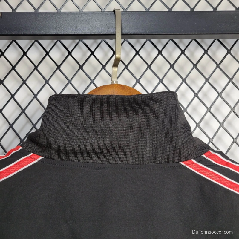 25/26 Manchester United Jacket Black Windbreaker