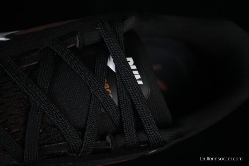 Nike Air Zoom Vomero 18 Cushioned Running Shoes - IH4454-001