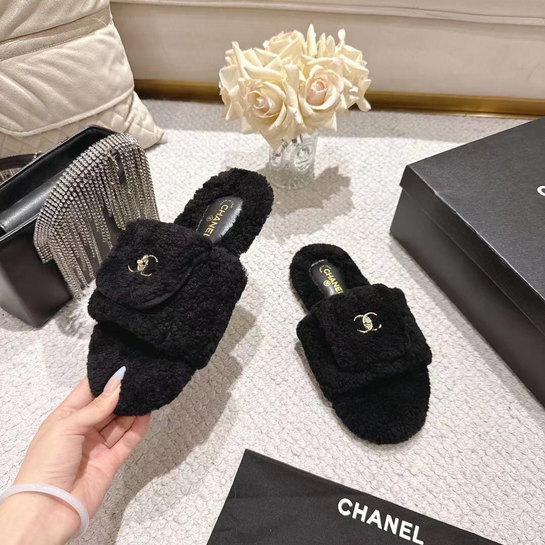 Chanel 2025/SS Slingback Lock Buckle Butterfly Fur Slippers - LY00250