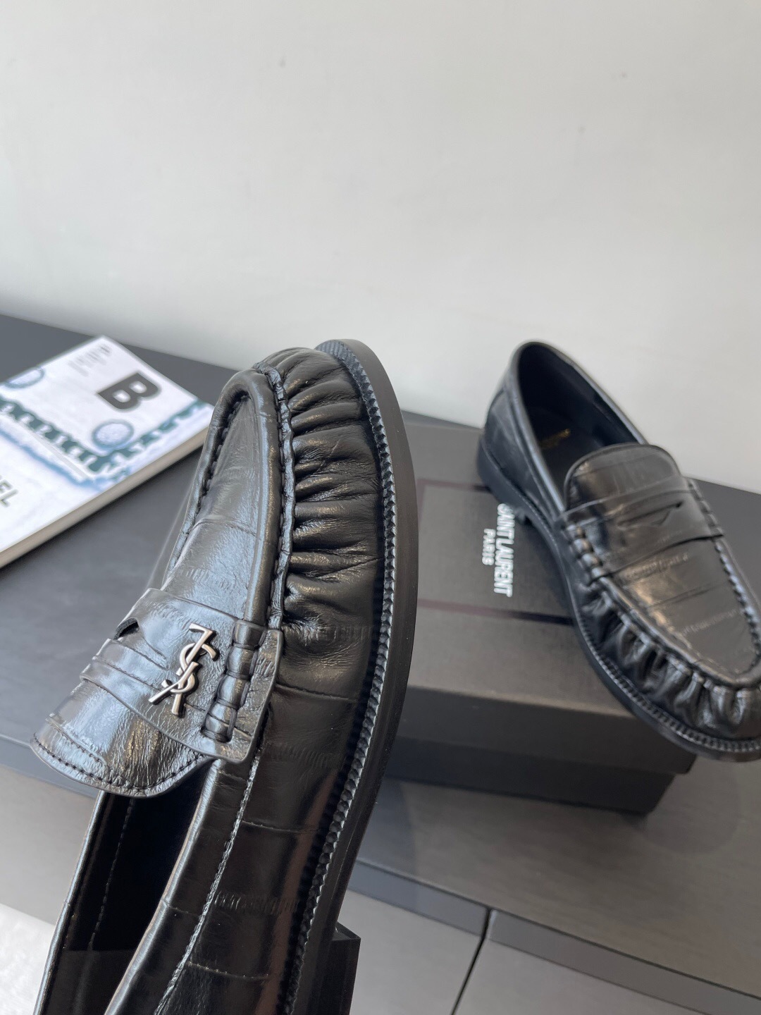 Saint Laurent Classic Loafer Flats - KFY00350