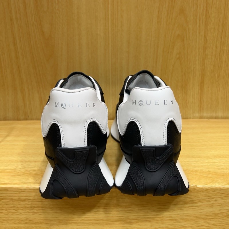 Alexander McQueen Spring 2025 Platform Sneakers with Logo Print - AS00320