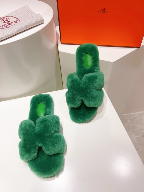 Hermès Teddy Wool H Slippers Flat Fur Slides - LY00240