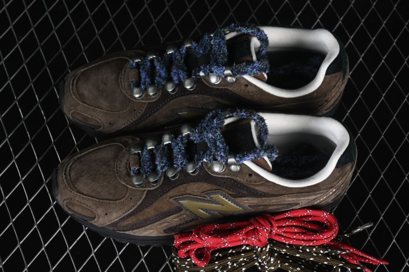 New Balance 204 Retro Running Shoes with Breathable Mesh Upper for Casual Sport - U204LBC1