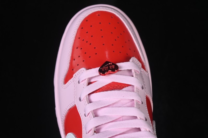 Nike SB Dunk Low Valentine's Day Limited Edition Low-Top Skateboarding Shoes - IQ0218-663