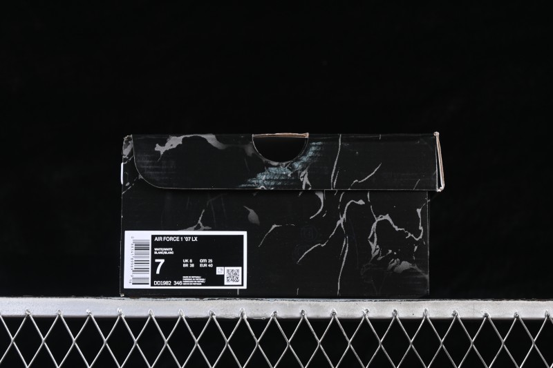 Nike Air Force 1 '07 Low Sneakers with Air-Sole Cushioning and Retro Design - DD1982-346
